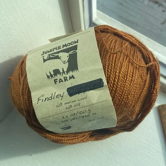 JUNIPER MOON FARM Findley Yarn - Rich Brown 50% merino 50% silk - Picture 2 of 8